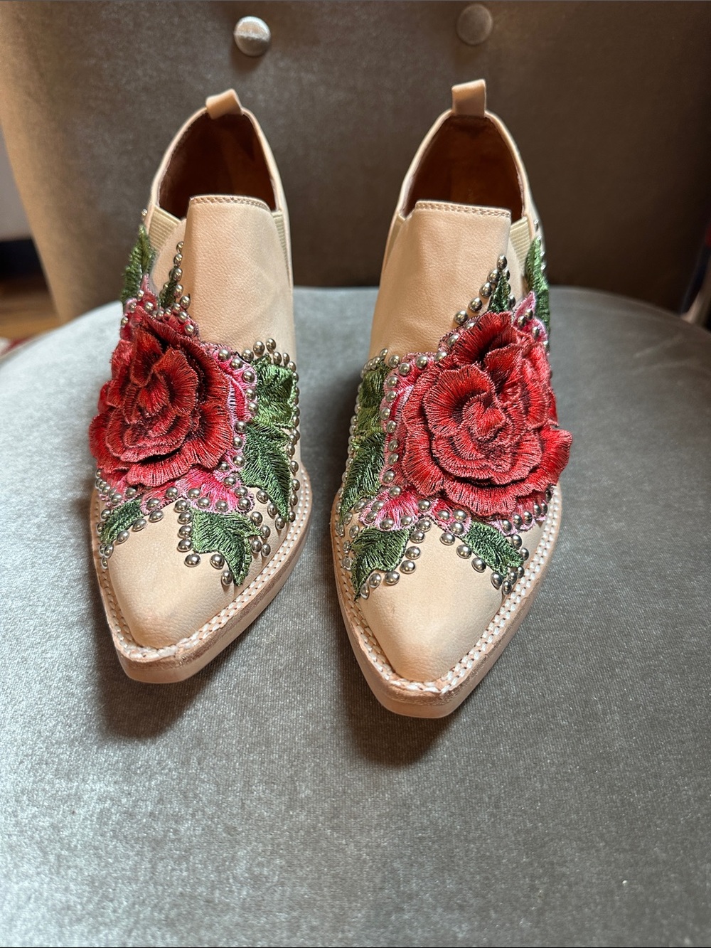Jeffrey Campbell Beige Mules with Red Embroidered Roses